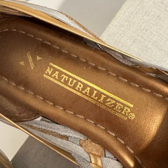VTG Naturalizer Adventure Slip On Leather Flats Metallic Gold and Silver SZ 9.5 - Picture 6 of 8